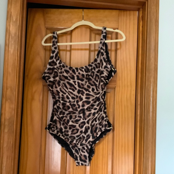 Carmen Marc Valvo U-Back Side-Zip One-Piece Swimsuit Leopard Sz 14 - Picture 4 of 10